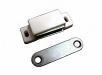 WHITE MAGNETIC CATCH SM