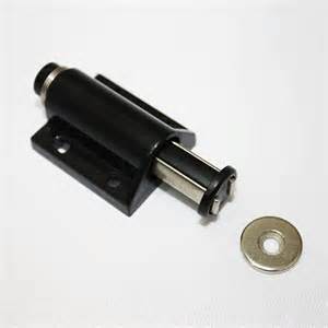 BLACK MAG PUSH CATCH