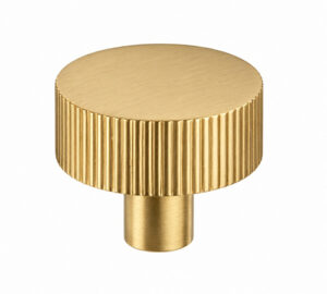 LINED KNOB 34MM BRUSHED BRASS